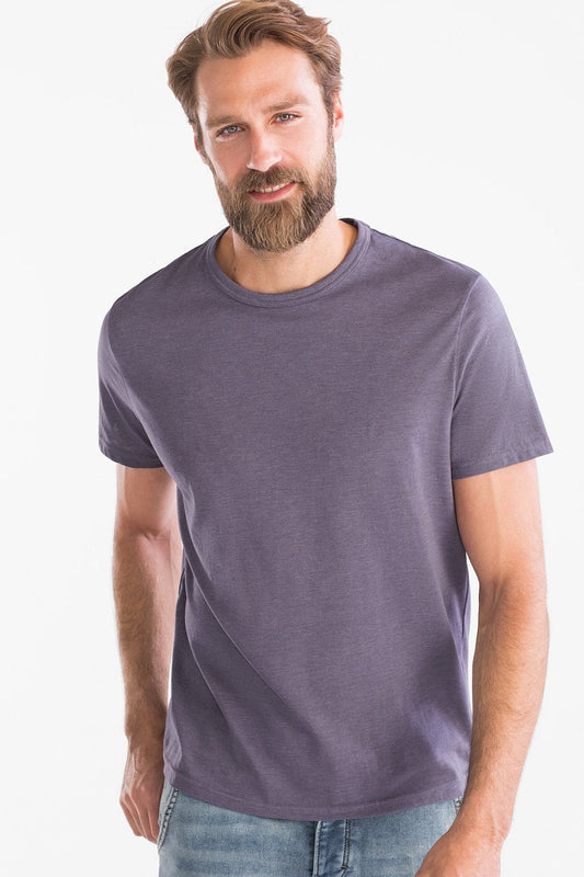 1 T-Shirt